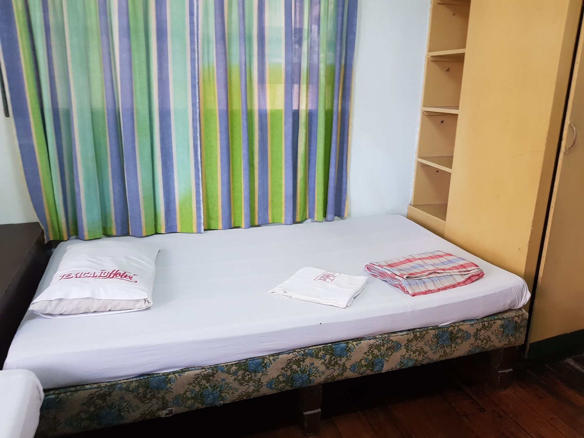 Texicano Hotel Main Laoag Bagian luar foto